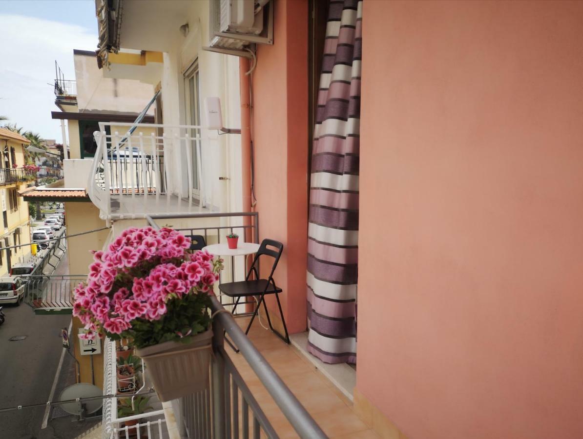 Casa Dany&Olga Apartment Giardini Naxos Exterior foto
